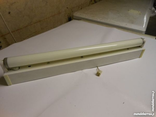 reglette neon de 0,60m pa9 5 Gr�zieu-la-Varenne (69)