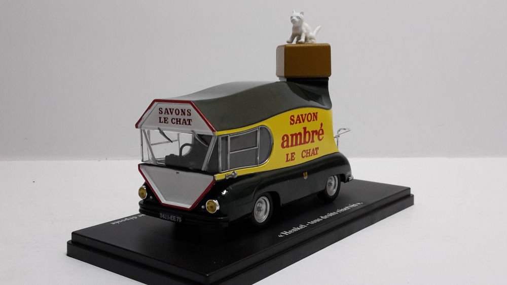 Renault 1400kg Savon Le Chat - 1955 22 Follainville-Dennemont (78)