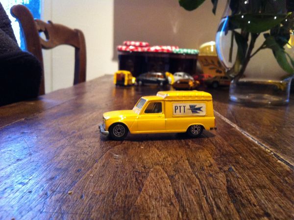 RENAULT 4 FOURGONNETTE NOREV 3 Bannalec (29)