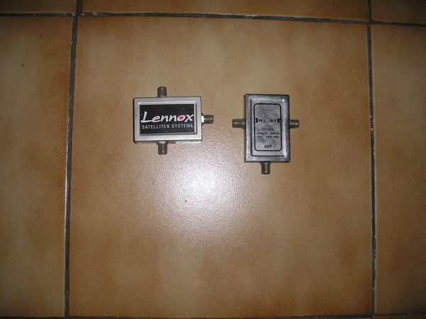 2 r�partiteurs d'antenne satellite identiques 15 Sept�mes-les-Vallons (13)