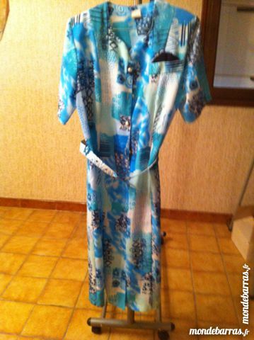 Robe bleu claire avec ceinture taille 42 15 Saint-Vallier (71)