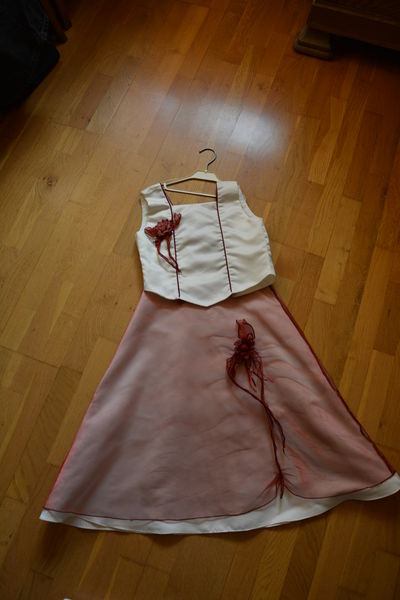 Robe de c�r�monie fille 8 ans 15 �teigni�res (08)