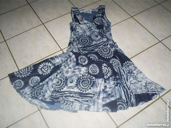Robe DESIGUAL Taille S 35 Geneuille (25)
