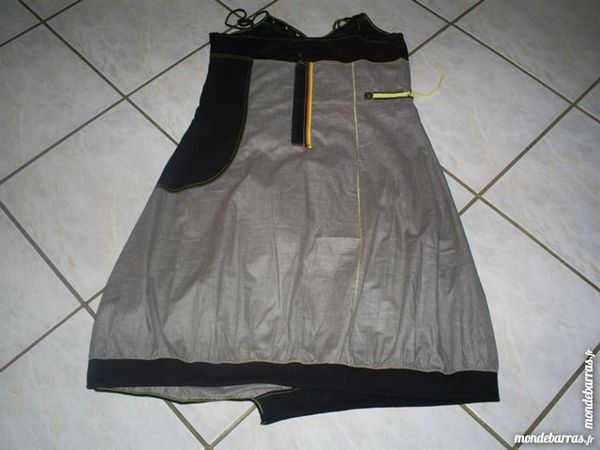 Robe FUNKY FRESH style LMV  Taille 5 25 Geneuille (25)