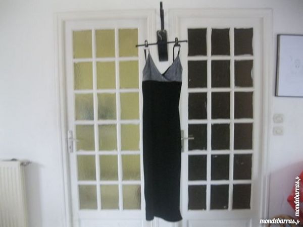 robe longue noire 8 Montoir-de-Bretagne (44)