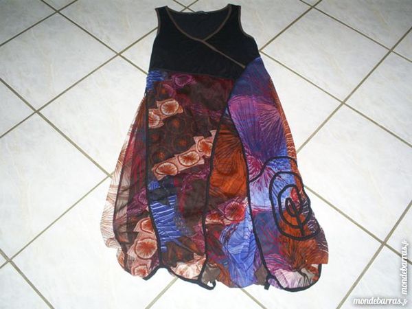 ROBE MADO  Taille 2 25 Geneuille (25)