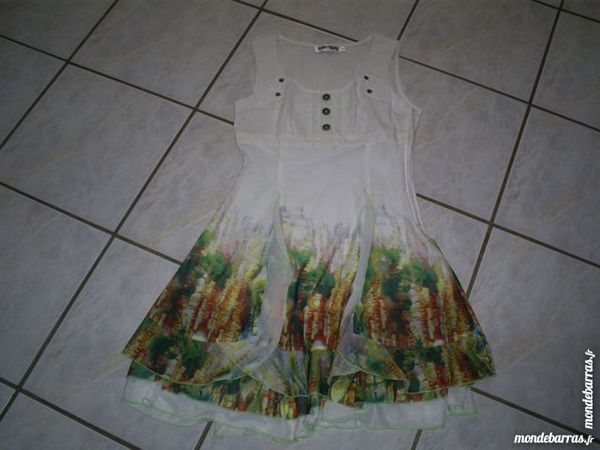 Robe style LMV  Taille 38/40 25 Geneuille (25)