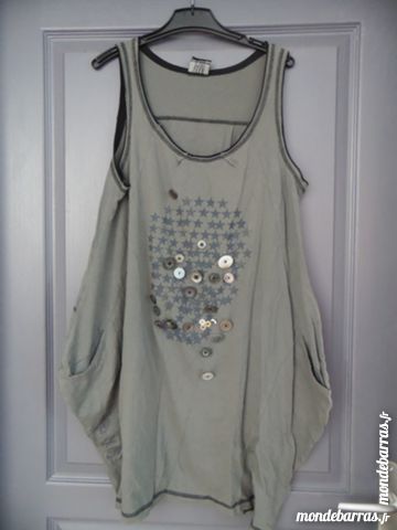 robe tunique originale motif tete de mort 10 La Grand-Combe (30)