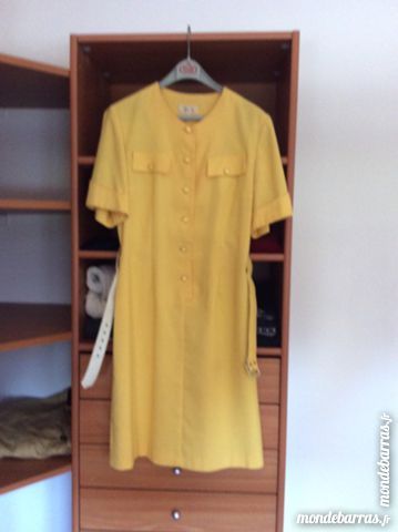 ROBES. DIVERS MODELES 4 Outreau (62)