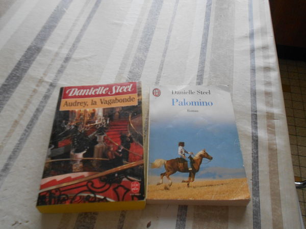 romans  dANIELLE STEEL  2 Trades (69)