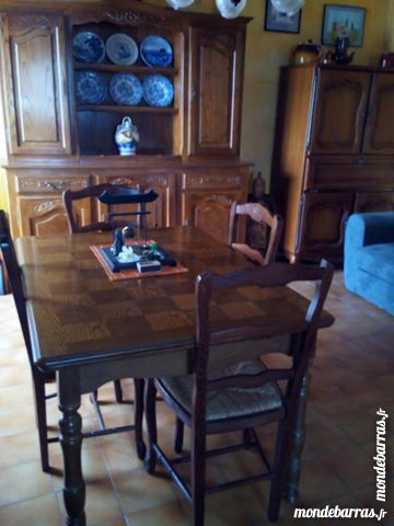 SALLE A MANGER COMPLETE 199 Cadenet (84)