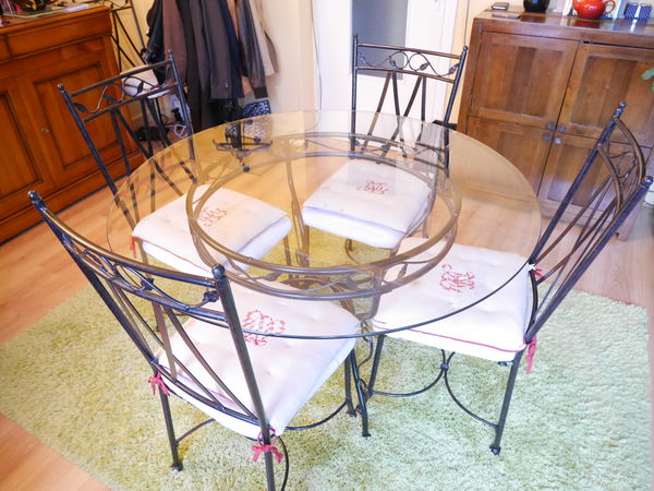 Salle � manger : table, 6 chaises et boulang�re 350 Poitiers (86)