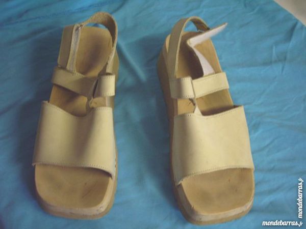 Sandales beige � scratch pt 39 3 Bouxwiller (67)