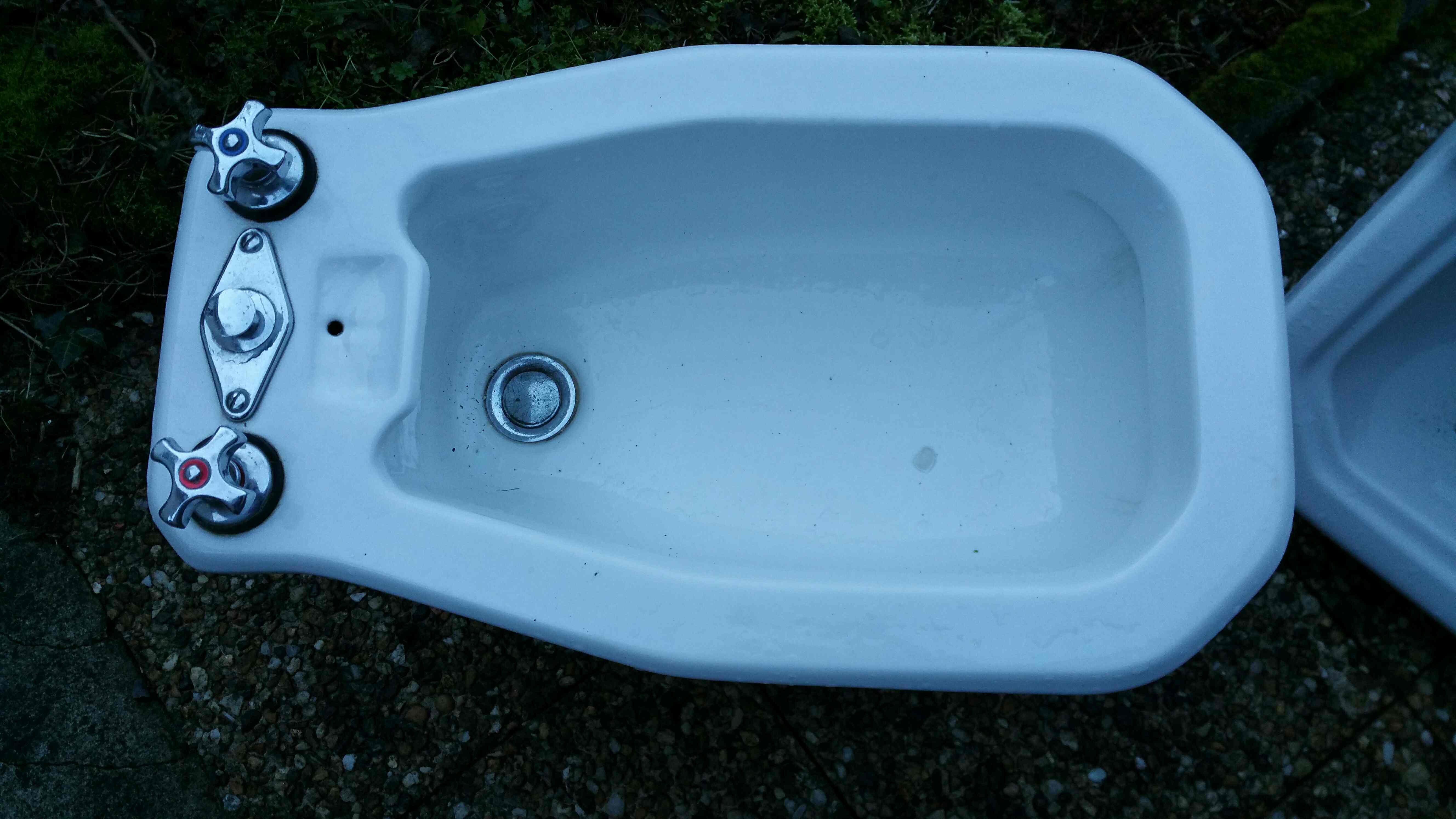 sanitaire 40 Saint-Pierre-de-C�le (24)