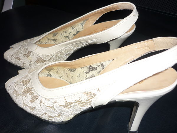 scarpin beige en cuir avec dentelle 10 Avignon (84)