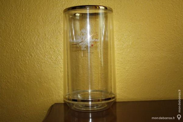 sceau � champagne ''Canard Duch�ne'' 5 Lugon-et-l'�le-du-Carnay (33)