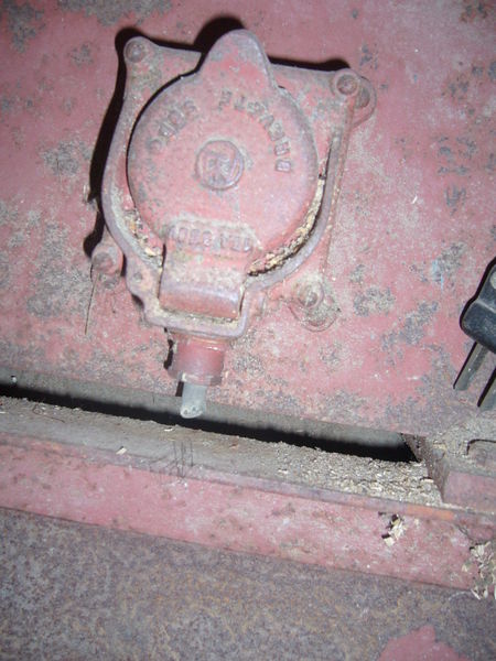 scie a b�ches 0 Les �chelles (73)