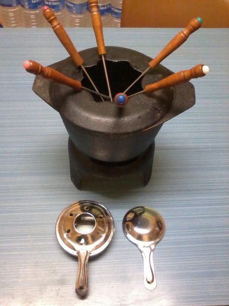 service a fondue en fonte 10 Briey (54)