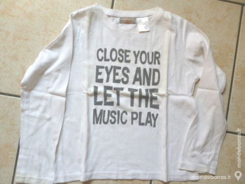 Tee-shirt Fille Manches longues avec motifs 5 ANS 2 Argenton-sur-Creuse (36)