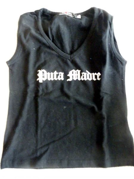 t shirt noir taille M marque  putamadre  
3 Viriat (01)