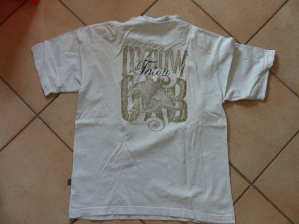 t shirt taille s 
2 Viriat (01)