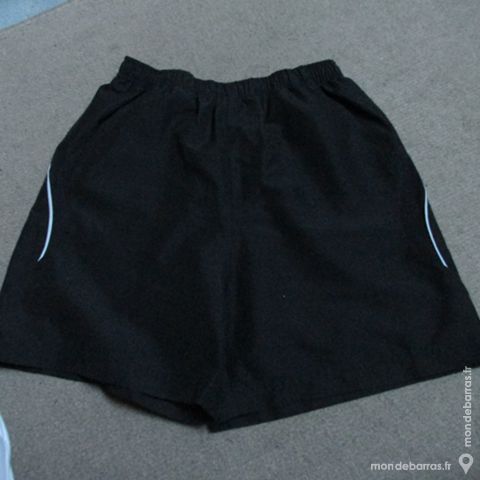 SHORT ENFANT DE SPORT �EQUAREA� NOIR 5 Saint-Genis-Laval (69)