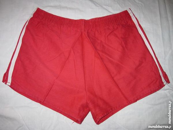 Short de sport en Coton taille 3 Rouge 3 Chalon-sur-Sa�ne (71)