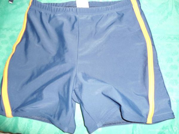 SHORTY DE BAIN �TRIBORD� BLEU rayure cot� Orange M 7 Saint-Genis-Laval (69)
