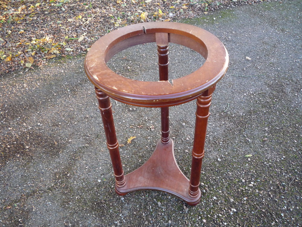 Socle de table /gu�ridon 15 Castres (81)
