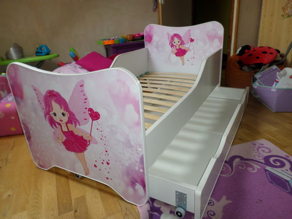 
Lit f�e +sommier+tiroir+matelas 160x80cm
115 Molesmes (89)