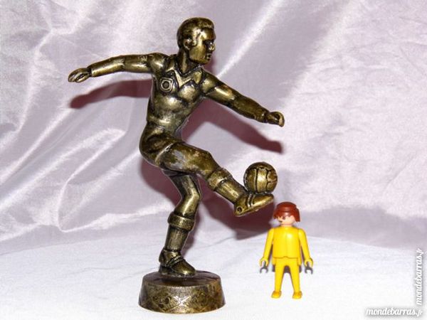 STATUE REGULE FOOTBALLEUR FOOTBALL VINTAGE 20 Dunkerque (59)