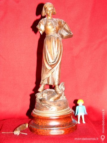 Statue regule hercheuse hiercheuse mineur wagon 30 Dunkerque (59)