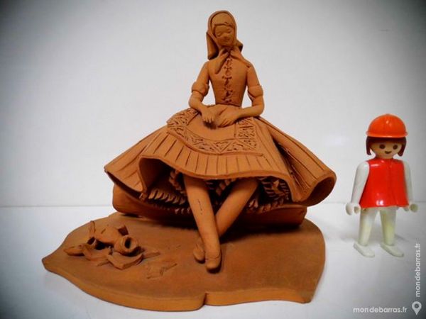 Statue statuette buste sign�e terre cuite femme 30 Dunkerque (59)