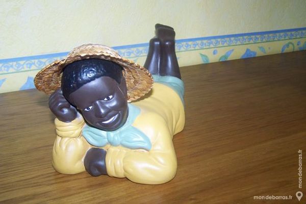 statuette homme allong� avec chapeau, NEUVE 35 Abbeville (80)