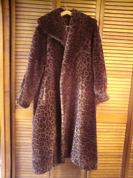 Superbe manteau
fourrure synth�tique 80 Bourg (33)