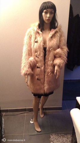 SUPERBE manteau de fourrure beige � capuche T38 80 Denain (59)