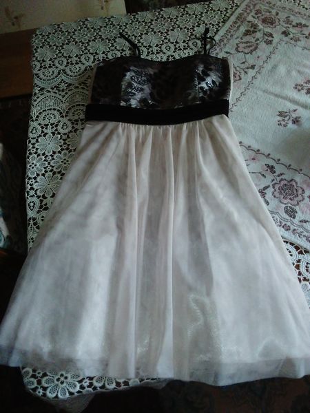 SUPERBE ROBE
100 Saint-Avold (57)