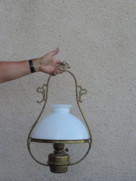 suspension - verre opaline 30 Bess�-sur-Braye (72)