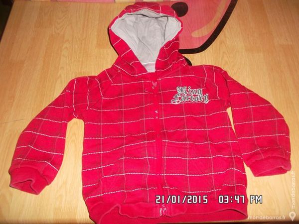 sweat � capuche rouge t.23 m*juste 1e*kiki60230 1 Chambly (60)