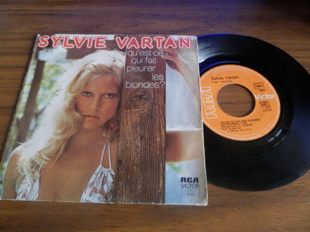 Sylvie Vartan Qu'est-ce qui fait pleurer les blondes 2 Paris 12 (75)
