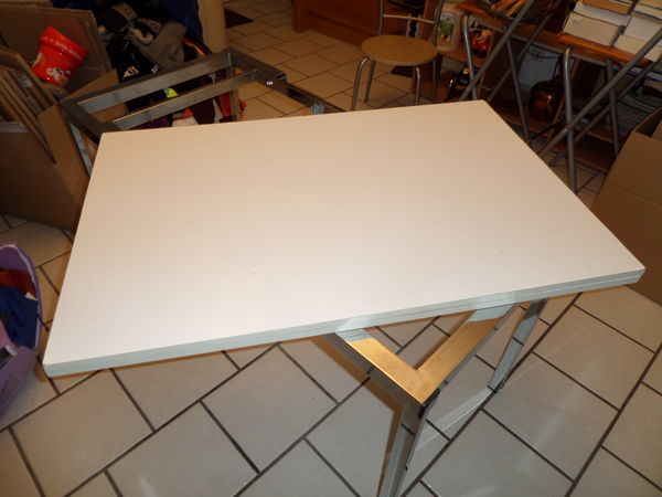 table basse et haute 120 Magny-le-Hongre (77)