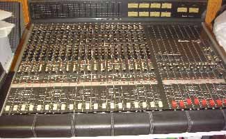 Table de mixage Ramsa 1700 Vigneux-sur-Seine (91)