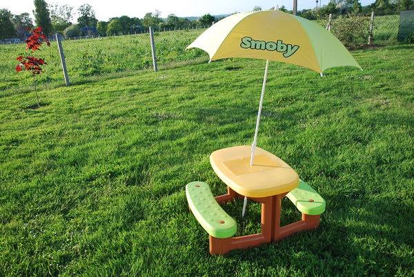 Table Pic nic et son parasol 25 Bayeux (14)