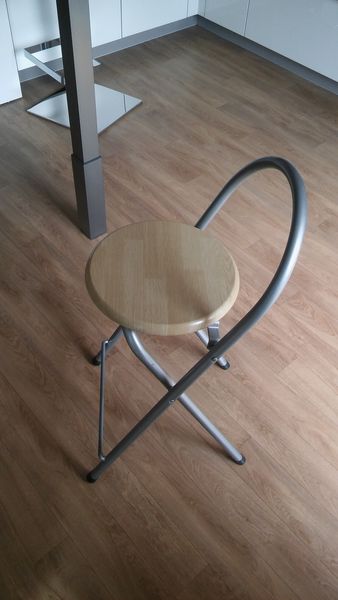 2 Tabourets de cuisine/bar contemporain pliables 30 Nantes (44)