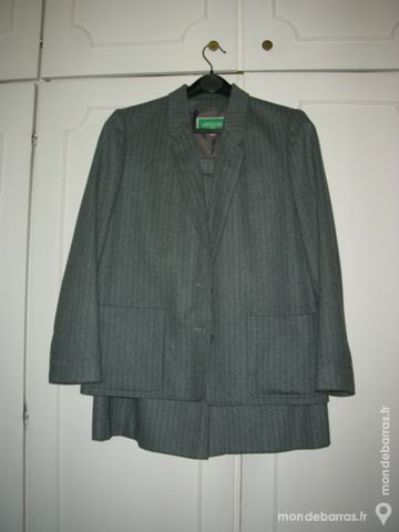 Tailleur gris 15 Thiais (94)
