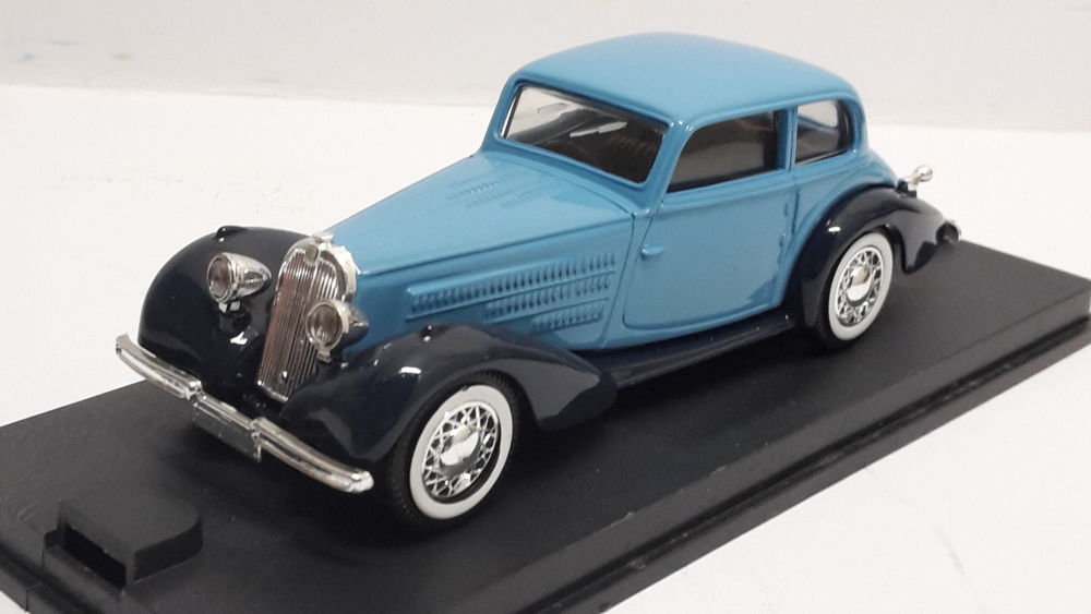 Talbot Coach 1942 48 Follainville-Dennemont (78)