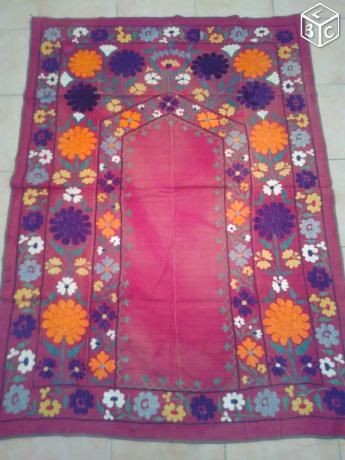 
Tapis artisanal de pri�re
200 �vian-les-Bains (74)