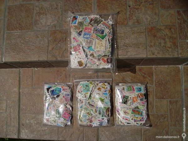 LOT DE 2.500 TIMBRES-POSTE DU MONDE (69 pays) 72 Dammarie-les-Lys (77)