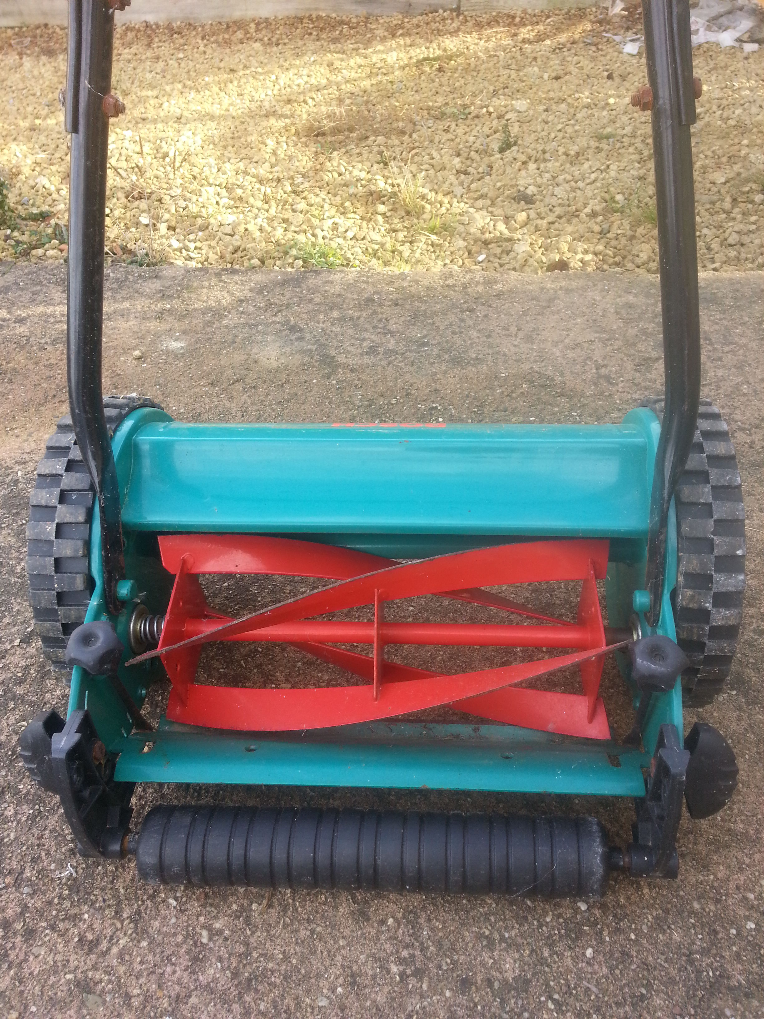 Tondeuse manuelle
25 Sainte-Marie-aux-Ch�nes (57)