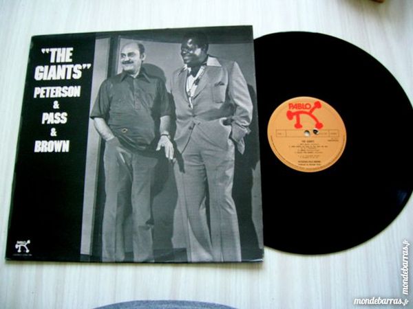 33 TOURS The Giants PETERSON & PASS & BROWN 22 Nantes (44)